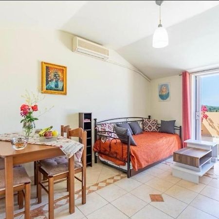 La Soffitta Di Bampina Διαμέρισμα Περιβόλι Εξωτερικό φωτογραφία